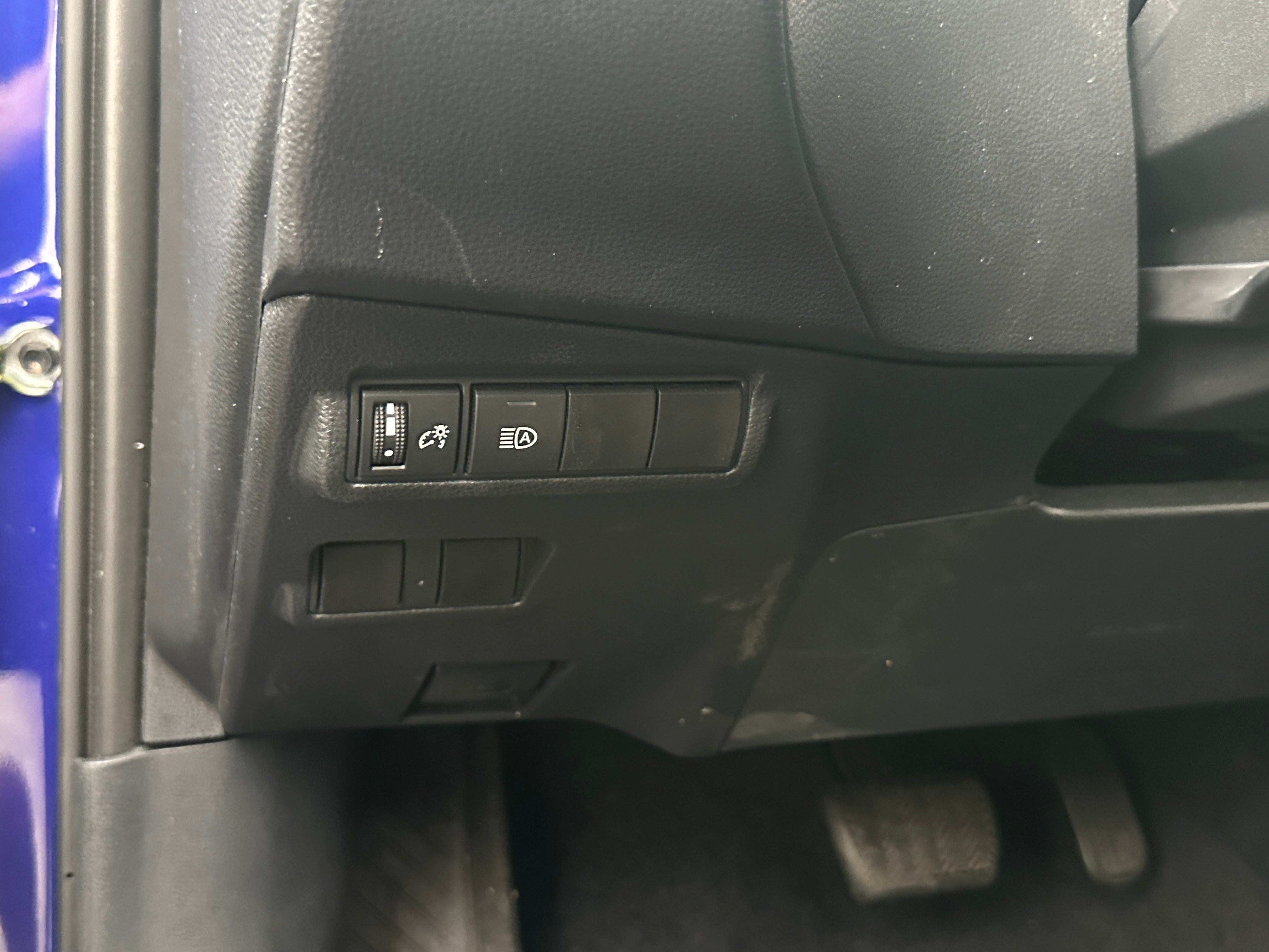 toyota corolla cross 2024 7MUBAAAG6RV110395 image toyota corolla cross 2024 7MUBAAAG6RV110395 image